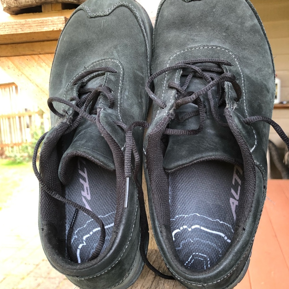 Altra A-bound shoes vintage style. Sz 10.5